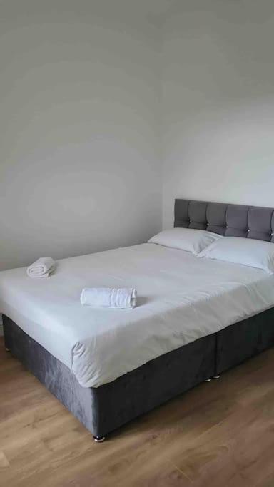 Catherine 5 Bedroom House Crewe Eksteriør billede